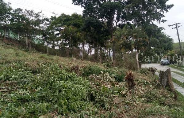 Lote em condomínio à venda no Condomínio Mont Clair:
